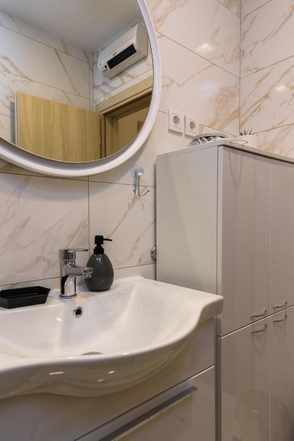 Apartments Mare โตรกีร์ ภายนอก รูปภาพ